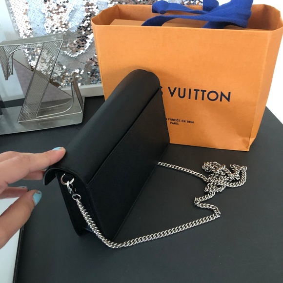 LV black leather Cross Body bag - Picture 3 of 8